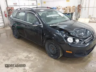 2014 Volkswagen Jetta SportWagen TDI w/Sunroof & Nav with VIN 3VWPL7AJ2EM626110, listed as a IAAI auction lot 42093622 with 115,691 mi miles. Bid and sale history available at carsss.com. Image 1.