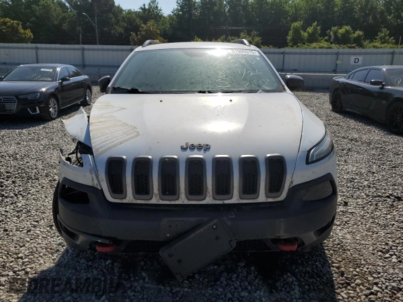 2015 Jeep Cherokee Trailhawk with VIN 1C4PJMBB1FW771865, listed as a Copart auction lot 61905315 with 99,554 mi miles and Clean title. Bid and sale history available at DreamBid. Image 5.