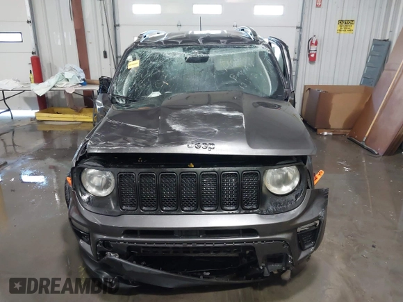 2020 Jeep Renegade Latitude with VIN ZACNJABB1LPL32998, listed as a IAAI auction lot 41277587 with 223,272 mi miles. Bid and sale history available at carsss.com. Image 6.