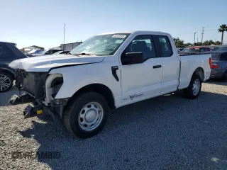 2022 Ford F-150 XL z VIN 1FTEX1CB8NKE67649, wystawiony jako Copart lot #56169555 z przebiegiem 57 655 mil mil oraz Szkoda całkowita • Salvage title. Historia ofert i sprzedaży dostępna na DreamBid. Obrazek 1.