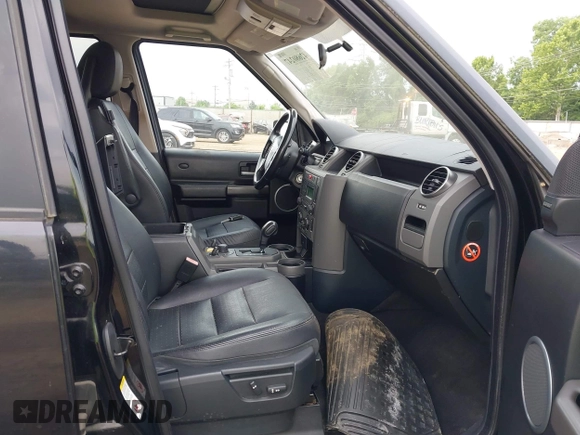 2006 Land Rover LR3 SE with VIN SALAE25436A403902, listed as a IAAI auction lot 42680247 with 111,605 mi miles and . Bid and sale history available at DreamBid. Image 5.