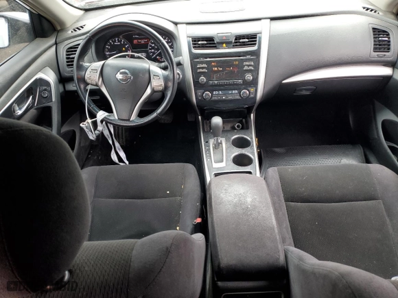 2013 Nissan Altima 2.5 S with VIN 1N4AL3AP3DN425199, listed as a Copart auction lot 48307335 with 208,782 mi miles and Salvage Title. Bid and sale history available at carsss.com. Image 8.