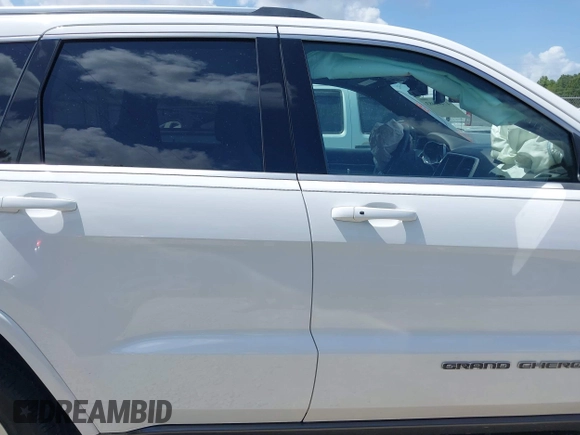 2018 Jeep Grand Cherokee Limited with VIN 1C4RJEBG8JC339908, listed as a IAAI auction lot 42442483 with 42,626 mi miles and . Bid and sale history available at DreamBid. Image 13.