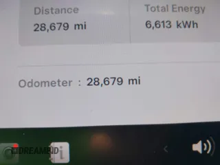 2024 Tesla Model 3 z VIN 5YJ3E1EA4RF721281, wystawiony jako IAAI lot #42238541 z przebiegiem 28 679 mil mil oraz . Historia ofert i sprzedaży dostępna na DreamBid. Obrazek 16.