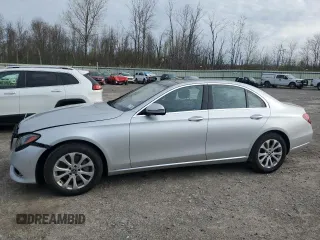 2017 Mercedes-Benz E 300 Luxury z VIN WDDZF4KB2HA266448, wystawiony jako Copart lot #53551125 z przebiegiem 70 182 mil mil oraz Szkoda całkowita • Salvage title. Historia ofert i sprzedaży dostępna na DreamBid. Obrazek 1.