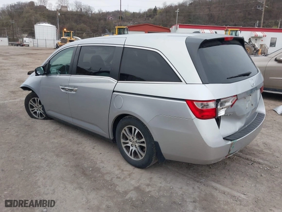 2011 Honda Odyssey EX-L with VIN 5FNRL5H61BB004096, listed as a IAAI auction lot 41917946 with 142,005 mi miles. Bid and sale history available at carsss.com. Image 3.