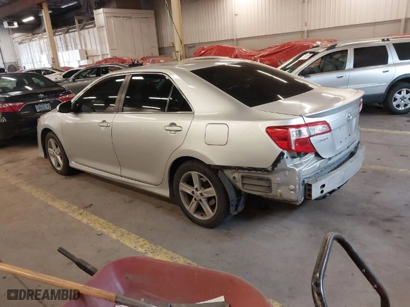 2012 Toyota Camry L with VIN 4T1BF1FK2CU107341, listed as a IAAI auction lot 41523167 with 162,075 mi miles. Bid and sale history available at carsss.com. Image 3.
