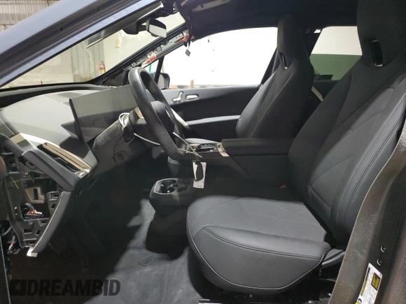 2024 BMW iX xDrive50 z VIN WB523CF0XRCP21815, wystawiony jako Copart lot #51520885 z przebiegiem 6 664 mil mil oraz Szkoda całkowita • Salvage title. Historia ofert i sprzedaży dostępna na DreamBid. Obrazek 7.