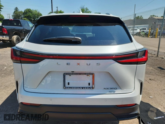 2025 Lexus NX 350 z VIN 2T2AGCEZ2SC073402, wystawiony jako Copart lot #63376795 z przebiegiem 4 987 mil mil oraz Szkoda całkowita • Salvage title. Historia ofert i sprzedaży dostępna na DreamBid. Obrazek 6.
