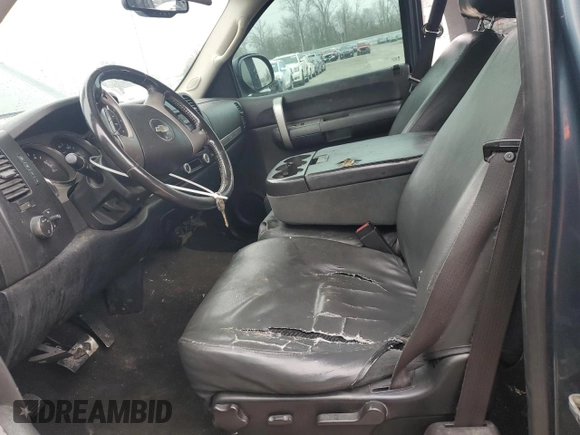 2007 Chevrolet Silverado 1500 1LT with VIN 1GCEK19047Z562949, listed as a Copart auction lot 52038545 with 266,966 mi miles and Salvage Title. Bid and sale history available at DreamBid. Image 7.