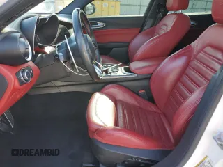 2020 Alfa Romeo Giulia Ti Sport z VIN ZARFAMBN4L7635554, wystawiony jako Copart lot #47129825 z przebiegiem 46 324 mil mil oraz Szkoda całkowita • Salvage title. Historia ofert i sprzedaży dostępna na DreamBid. Obrazek 7.
