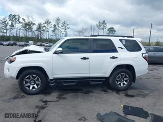 2019 Toyota 4Runner SR5 with VIN JTEBU5JR9K5649336, listed as a IAAI auction lot 41630764 with 88,451 mi miles. Bid and sale history available at carsss.com. Image 14.