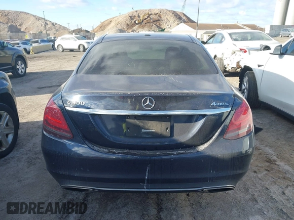 2019 Mercedes-Benz C 300 with VIN 55SWF8EB1KU319315, listed as a IAAI auction lot 41280828 with 81,845 mi miles and . Bid and sale history available at carsss.com. Image 16.