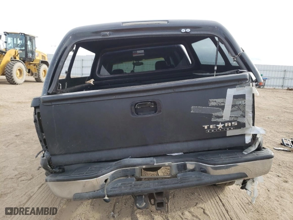 2003 Chevrolet Silverado 1500HD LT with VIN 1GCGC13U93F217588, listed as a Copart auction lot 81361393 with 206,034 mi miles and Salvage Title. Bid and sale history available at carsss.com. Image 6.