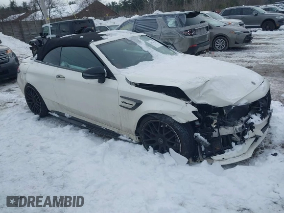 2019 Mercedes-Benz C 63 S AMG with VIN WDDWK8HB6KF926434, listed as a IAAI auction lot 41521120 with 87,095 mi miles and . Bid and sale history available at carsss.com. Image 1.