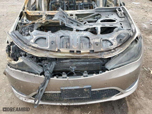 2017 Chrysler Pacifica Limited with VIN 2C4RC1GG7HR655975, listed as a Copart auction lot 51571545 with 0 mi miles and Salvage Title. Bid and sale history available at carsss.com. Image 12.