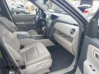 2011 Honda Pilot EX-L with VIN 5FNYF4H6XBB004269, listed as a IAAI auction lot 41947036 with 184,390 mi miles and . Bid and sale history available at carsss.com. Image 5.