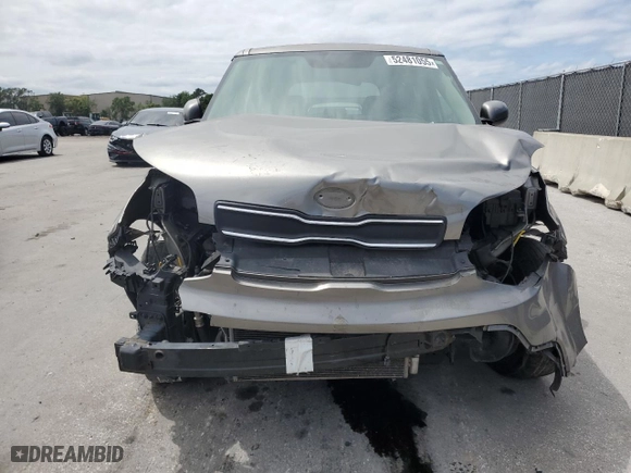 2018 Kia Soul with VIN KNDJN2A24J7562431, listed as a Copart auction lot 52481055 with 148,811 mi miles and Salvage Title. Bid and sale history available at carsss.com. Image 5.