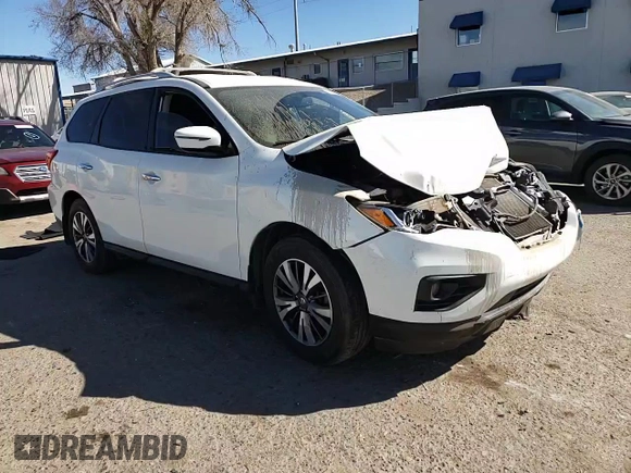 2017 Nissan Pathfinder SV z VIN 5N1DR2MN6HC647355, wystawiony jako Copart lot #47832895 z przebiegiem Nie podano mil oraz Szkody całkowita. Historia ofert i sprzedaży dostępna na DreamBid. Obrazek 11.