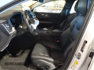 2019 Volvo S60 Momentum with VIN 7JR102FK8KG008268, listed as a Copart auction lot 40044664 with 88,330 mi miles. Bid and sale history available at carsss.com. Image 7.