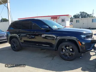 2023 Jeep Grand Cherokee Laredo with VIN 1C4RJHAGXPC620670, listed as a IAAI auction lot 41994015 with 15,893 mi miles and . Bid and sale history available at DreamBid. Image 14.