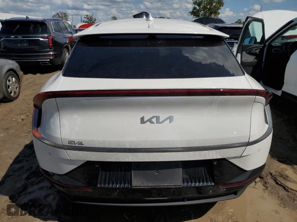2022 Kia EV6 Wind with VIN KNDC34LA7N5036746, listed as a Copart auction lot 73746144 with 0 mi miles and Non Repairable. Bid and sale history available at carsss.com. Image 6.