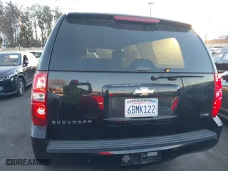 2007 Chevrolet Suburban LT with VIN 3GNFC16077G248080, listed as a IAAI auction lot 41289912 with 129,622 mi miles. Bid and sale history available at carsss.com. Image 13.