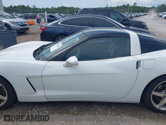 2012 Chevrolet Corvette 3LT с VIN 1G1YG2DW3C5110968, выставлен на аукционе IAAI как лот 42610660 с пробегом 62 803 миль миль и . История ставок и продаж доступна на DreamBid. Изображение 14.