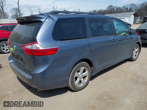 2015 Toyota Sienna LE AAS with VIN 5TDKK3DC8FS550190, listed as a IAAI auction lot 41924584 with 54,461 mi miles. Bid and sale history available at carsss.com. Image 4.