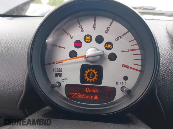 2014 MINI Countryman S with VIN WMWZC3C54EWP26131, listed as a IAAI auction lot 42012162 with 125,869 mi miles and . Bid and sale history available at DreamBid. Image 7.