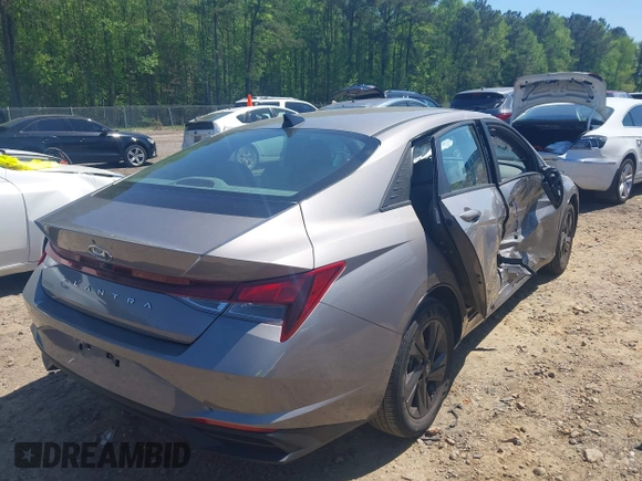 2022 Hyundai Elantra SEL with VIN KMHLM4AGXNU283362, listed as a IAAI auction lot 41981190 with 23,575 mi miles and . Bid and sale history available at DreamBid. Image 4.