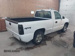 2002 Chevrolet Silverado 1500 LS with VIN 1GCEK14T02Z120888, listed as a IAAI auction lot 41504133 with 131,667 mi miles. Bid and sale history available at carsss.com. Image 4.
