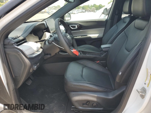 2023 Jeep Compass Limited z VIN 3C4NJDCNXPT567573, wystawiony jako Copart lot #59414545 z przebiegiem 13 504 mil mil oraz Szkoda całkowita • Salvage title. Historia ofert i sprzedaży dostępna na DreamBid. Obrazek 7.