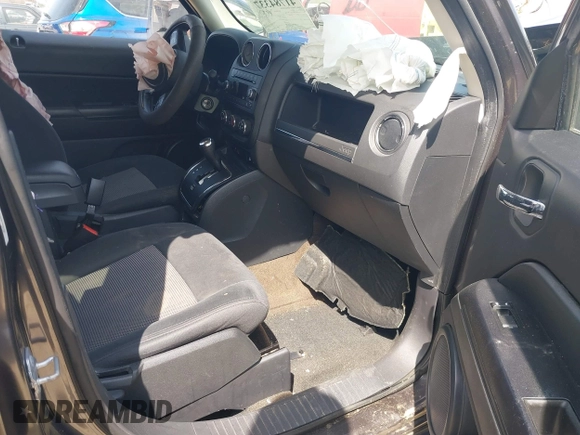 2014 Jeep Patriot Sport z VIN 1C4NJPBB5ED856436, wystawiony jako IAAI lot #41784337 z przebiegiem 113 295 mil mil oraz . Historia ofert i sprzedaży dostępna na DreamBid. Obrazek 5.
