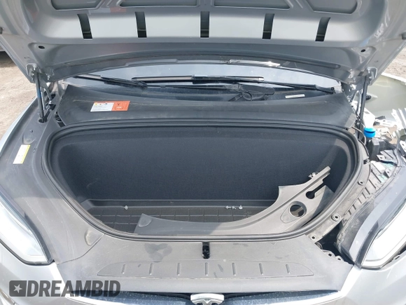 2016 Tesla Model X 70D z VIN 5YJXCAE25GF022898, wystawiony jako IAAI lot #39945988 z przebiegiem Nie podano mil oraz . Historia ofert i sprzedaży dostępna na DreamBid. Obrazek 10.