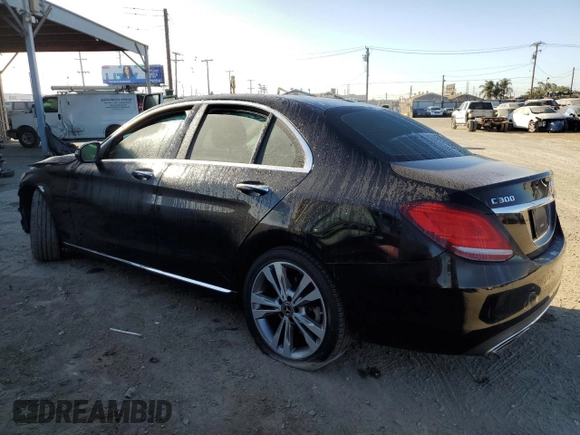 2019 Mercedes-Benz C 300 z VIN 55SWF8DB0KU310090, wystawiony jako Copart lot #78418004 z przebiegiem 123 227 mil mil oraz Szkoda całkowita • Salvage title. Historia ofert i sprzedaży dostępna na DreamBid. Obrazek 2.