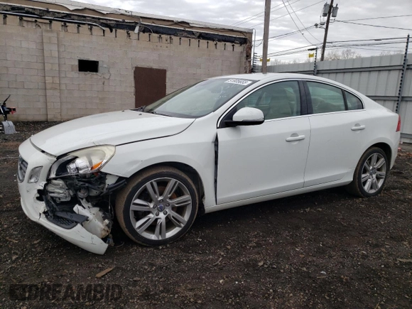 2013 Volvo S60 T6 R-Design Platinum with VIN YV1902FH2D2178884, listed as a Copart auction lot 51805655 with 141,878 mi miles and Salvage title. Bid and sale history available at DreamBid. Image 1.