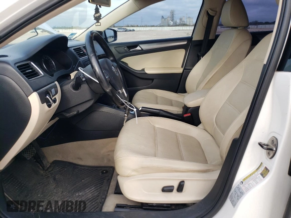 2013 Volkswagen Jetta TDI with VIN 3VWLL7AJ2DM238274, listed as a Copart auction lot 83704884 with 121,336 mi miles and Salvage title. Bid and sale history available at DreamBid. Image 7.