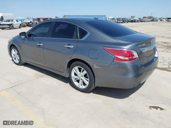 2014 Nissan Altima 2.5 SV with VIN 1N4AL3AP7EC425946, listed as a IAAI auction lot 41712045 with 227,734 mi miles. Bid and sale history available at carsss.com. Image 3.