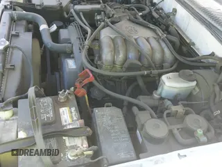 1999 Toyota 4Runner SR5 z VIN JT3GN86R1X0100062, wystawiony jako IAAI lot #42620114 z przebiegiem 332 444 mil mil oraz . Historia ofert i sprzedaży dostępna na DreamBid. Obrazek 19.