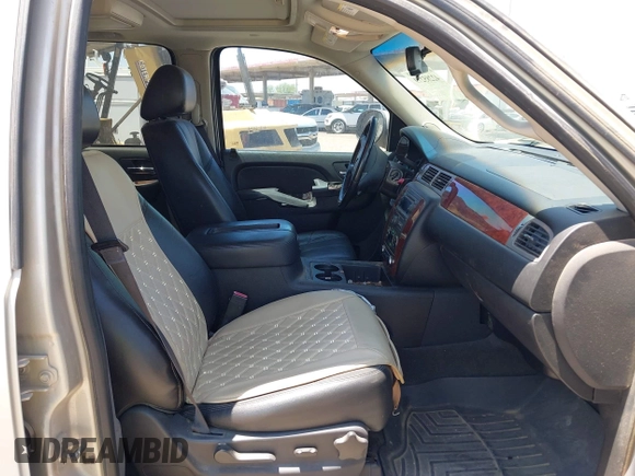 2013 Chevrolet Suburban LT with VIN 1GNSKJE70DR127208, listed as a IAAI auction lot 42285279 with 295,930 mi miles and . Bid and sale history available at DreamBid. Image 5.