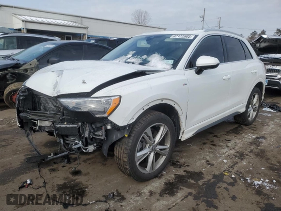 2020 Audi Q3 S line Premium with VIN WA1DECF31L1125362, listed as a Copart auction lot 42122605 with 39,407 mi miles and Salvage Title. Bid and sale history available at carsss.com. Image 1.