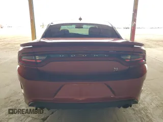 2020 Dodge Charger Scat Pack Widebody z VIN 2C3CDXGJ9LH226180, wystawiony jako Copart lot #59162895 z przebiegiem 1 661 mil mil oraz Czysty tytuł • Clean title. Historia ofert i sprzedaży dostępna na DreamBid. Obrazek 6.