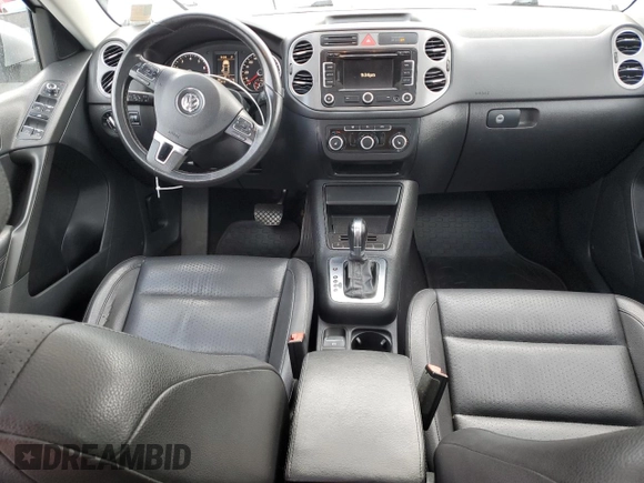 2011 Volkswagen Tiguan SE with VIN WVGBV7AX1BW559924, listed as a Copart auction lot 53914175 with 215,511 mi miles and Clean Title. Bid and sale history available at DreamBid. Image 8.