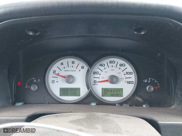 2005 Ford Escape Limited with VIN 1FMYU04165KB19009, listed as a IAAI auction lot 39055762 with 180,484 mi miles. Bid and sale history available at carsss.com. Image 7.