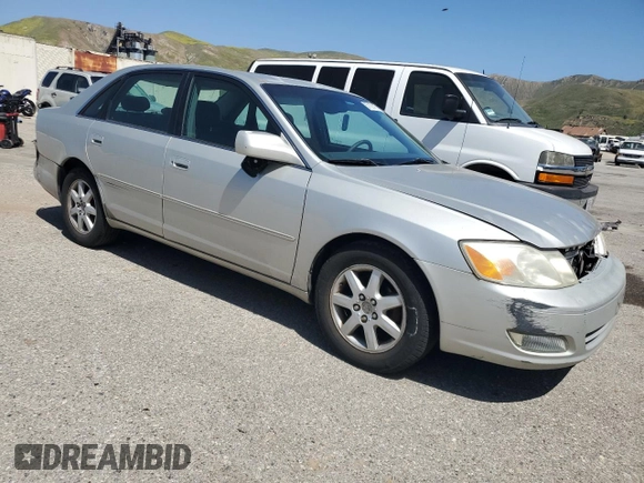 2001 Toyota Avalon XL z VIN 4T1BF28B11U154831, wystawiony jako Copart lot #57131435 z przebiegiem 211 745 mil mil oraz Szkody całkowita. Historia ofert i sprzedaży dostępna na DreamBid. Obrazek 4.
