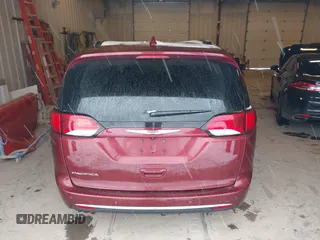 2018 Chrysler Pacifica Touring L Plus z VIN 2C4RC1EG5JR227511, wystawiony jako IAAI lot #41344075 z przebiegiem 86 860 mil mil oraz . Historia ofert i sprzedaży dostępna na DreamBid. Obrazek 16.