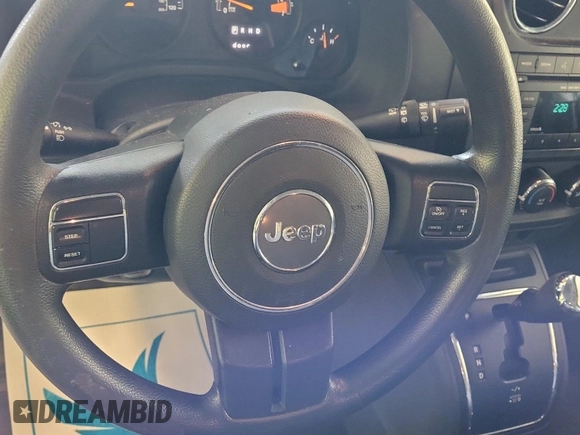 2016 Jeep Patriot Sport z VIN 1C4NJPBA7GD528994, wystawiony jako IAAI lot #42378751 z przebiegiem 73 807 mil mil oraz . Historia ofert i sprzedaży dostępna na DreamBid. Obrazek 15.