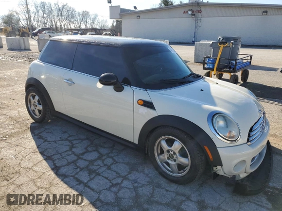 2011 MINI Hardtop с VIN WMWSU3C59BT099244, выставлен на аукционе Copart как лот 43682064 с пробегом 168 133 миль миль и Чистый • Clean title. История ставок и продаж доступна на DreamBid. Изображение 4.