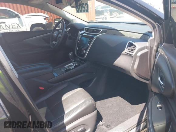 2017 Nissan Murano SL with VIN 5N1AZ2MH3HN111903, listed as a IAAI auction lot 41984282 with 100,514 mi miles and . Bid and sale history available at carsss.com. Image 5.